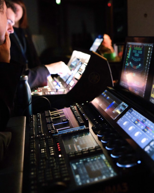 Régie intégrée de La Scène : consoles son et lumière